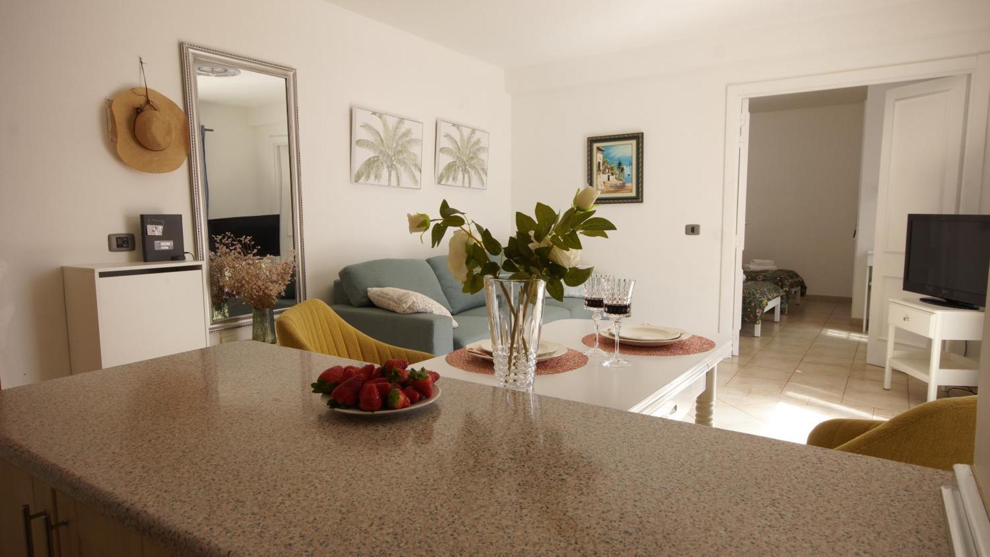 Apartamento Familiar Con Piscina Con Wi Fi En Los Cristianos 洛斯克里斯蒂亚诺斯 外观 照片