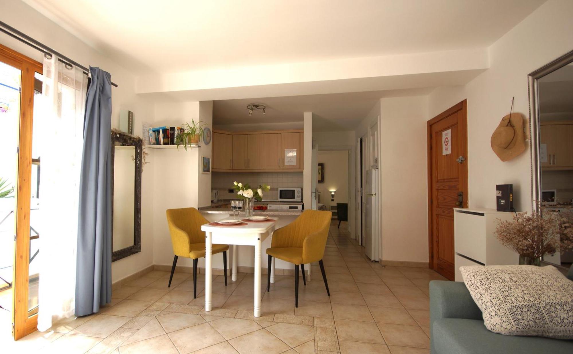Apartamento Familiar Con Piscina Con Wi Fi En Los Cristianos 洛斯克里斯蒂亚诺斯 外观 照片